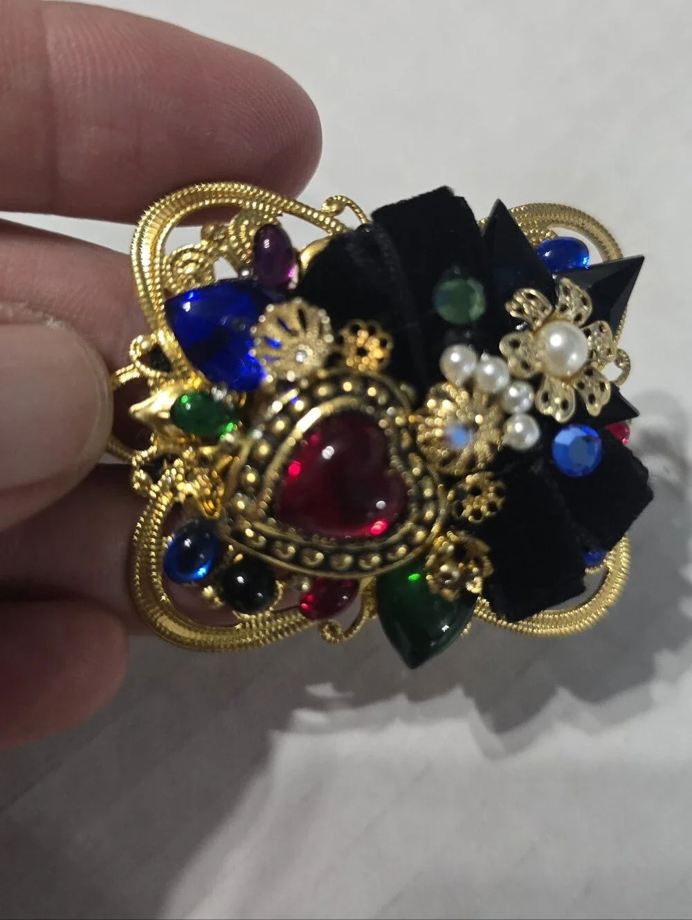 Lot Of 3 Brooch Pin Clip On Earrings Linda Modell Handarbeit München Set Gems